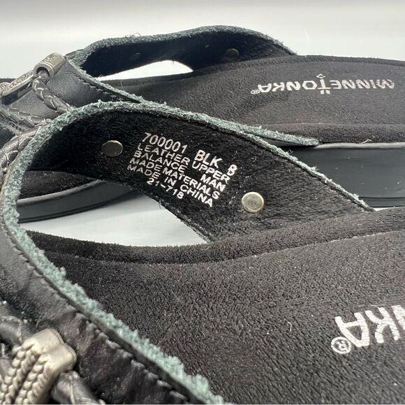 Minnetonka Silverthorne Black Leather Braid Thong Sandals - Picture 4 of 7